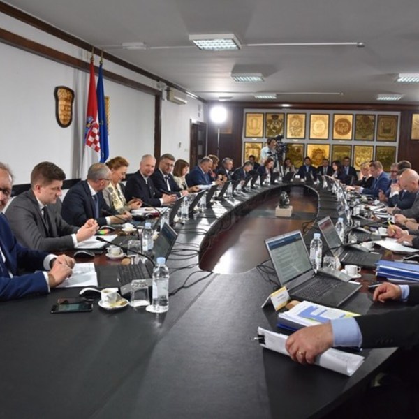 Vlada makarska rekon